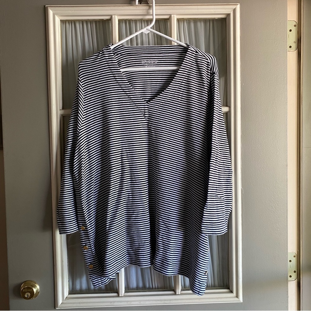 Chico’s black and white stripe Vneck side button top